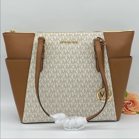 MICHAEL KORS CHARLOTTE LARGE TOP ZIP TOTE VANILLA - Picture 1 of 15